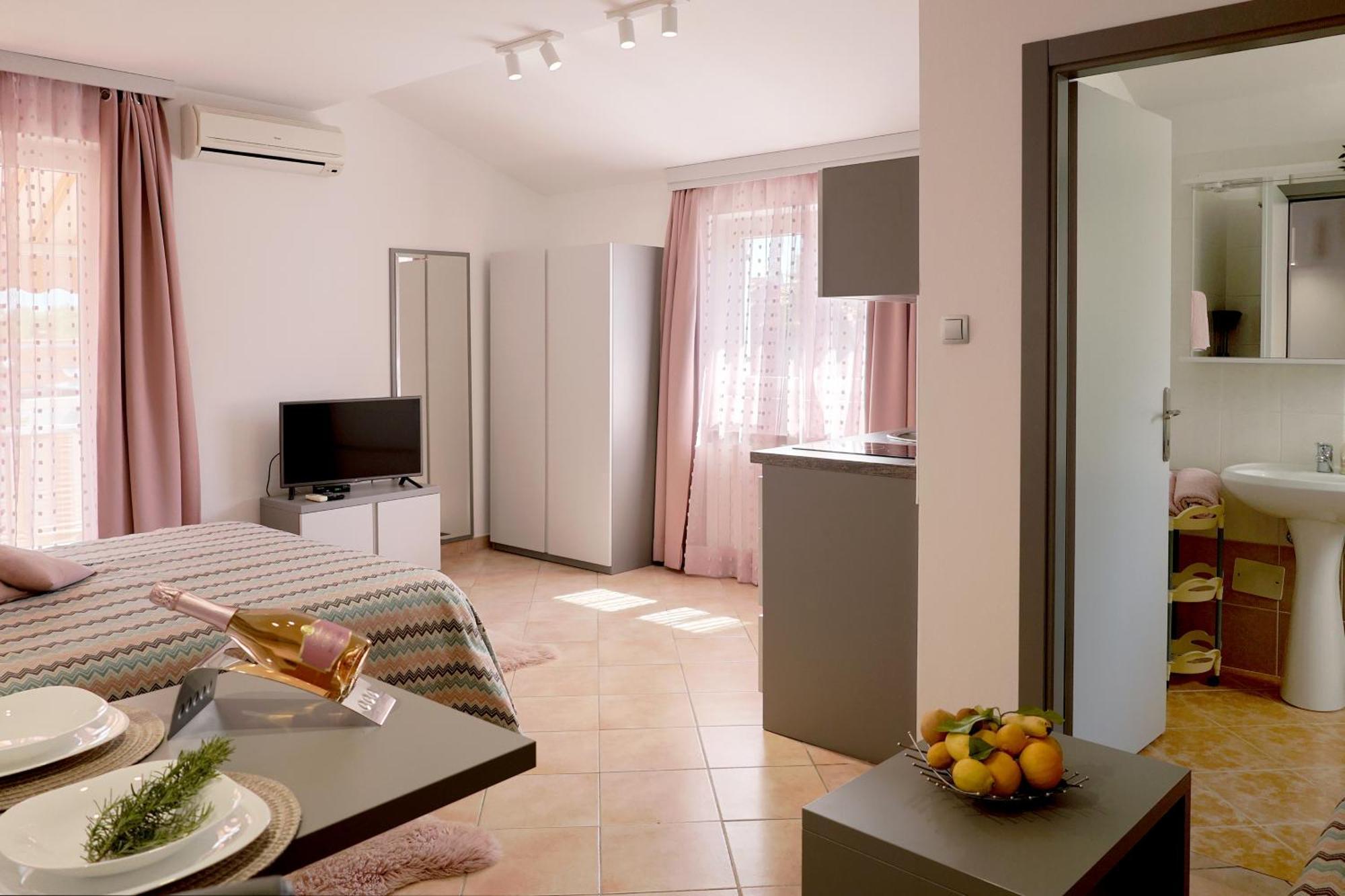 House Maric Appartement Poreč Buitenkant foto